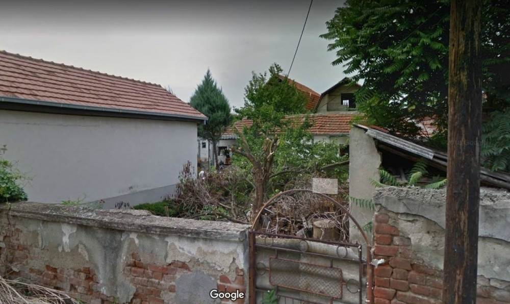 Jeziv prizor u Somboru sačekao policiju i Hitnu! Ugljenisano i raspadnuto telo muškarca u staroj kući!