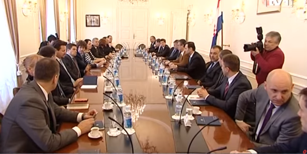 Vlada Hrvatske prihvatila ostavku masona, državnog tužioca