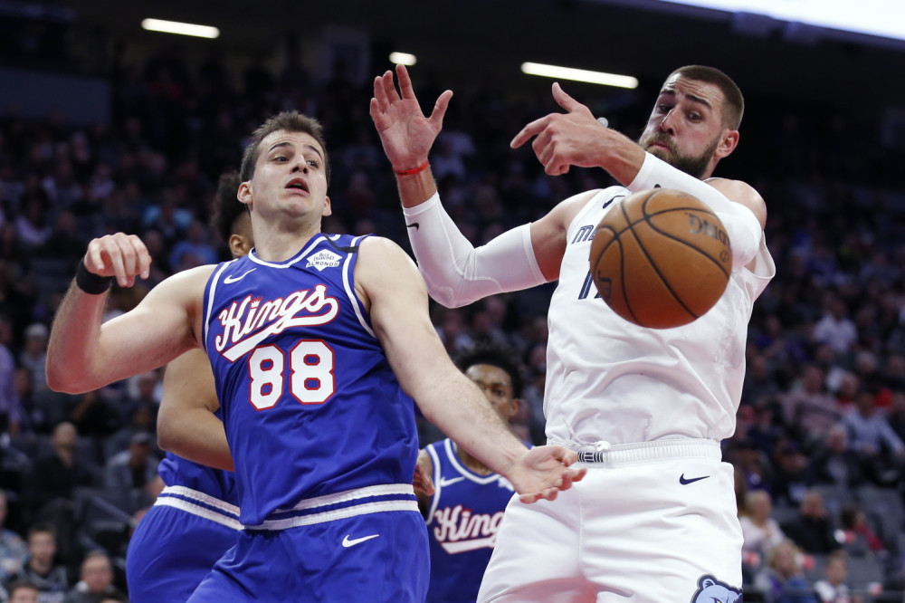 Bogdanović i Bjelica zajedno 17 poena u slavlju Kingsa nad Grizlijima