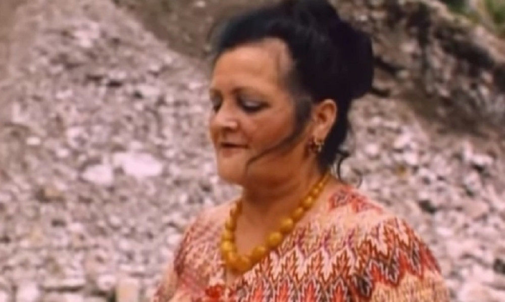 Svi se sećaju Mice Trofrtaljke iz našeg poznatog filma i njeno: "Šut' bolan, ero*ika"! Pogledajte kako danas izgleda! (FOTO/VIDEO)