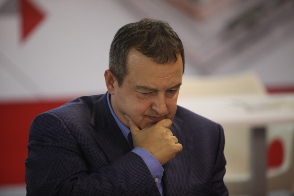 Ukraden mobilni telefon i 40.000