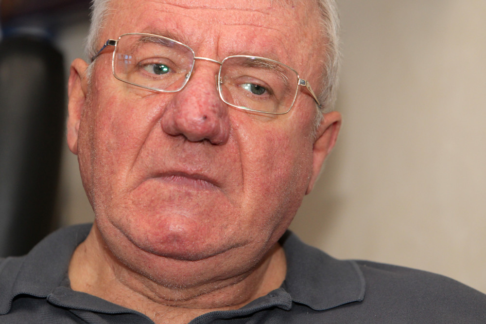 Šešelj rešio da ide na letovanje, ali je prvo morao da promeni neke stvari...