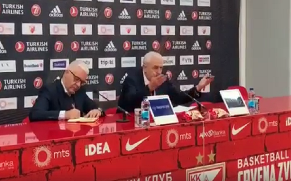 "Izvini se kolegama za ovako nestručno pitanje" Iznervirao se, pa prešao na fudbal (VIDEO)
