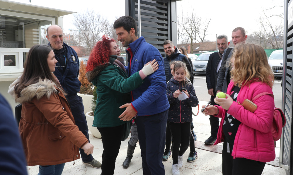 Ova Francuskinja prati Novaka Đokovića svuda po svetu, a njena tetovaža posvećena Srbinu je nešto što niste nikad videli (FOTO)