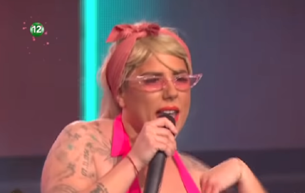 Dok je Matora bila u ulozi svoje devojke Sanje Stanković, Gastoz joj prišao i poljubio je u zadnjicu! (VIDEO)