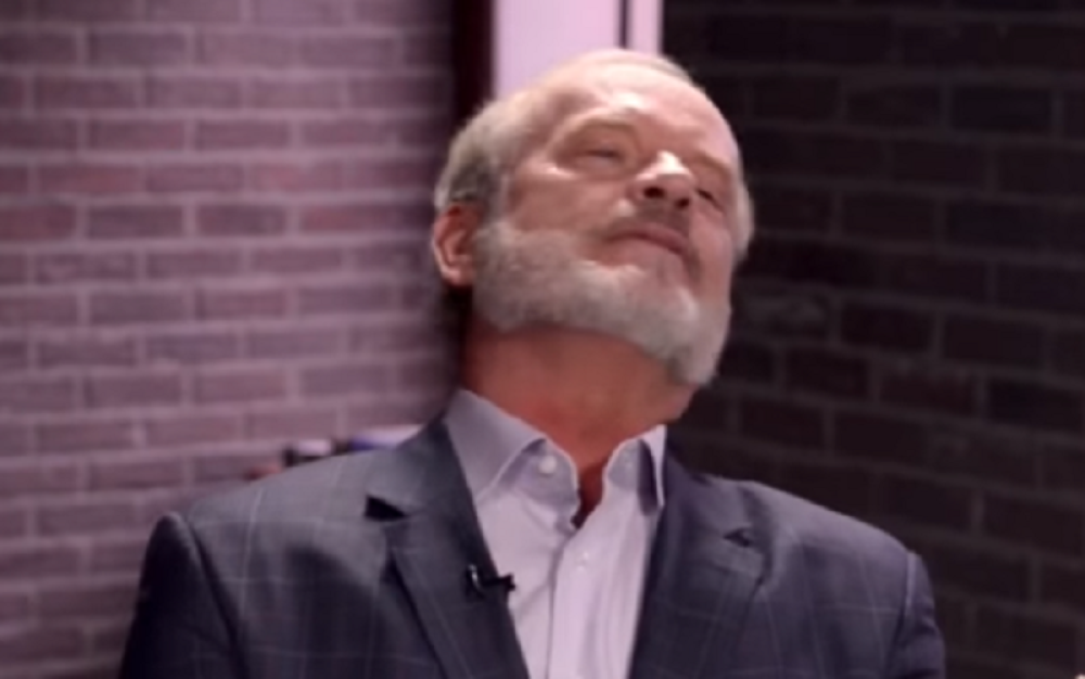 Otac mu ubijen, sestra silovana, pa usmrćena, a braća poginula! Slavni glumac preživeo strašne gubitke!