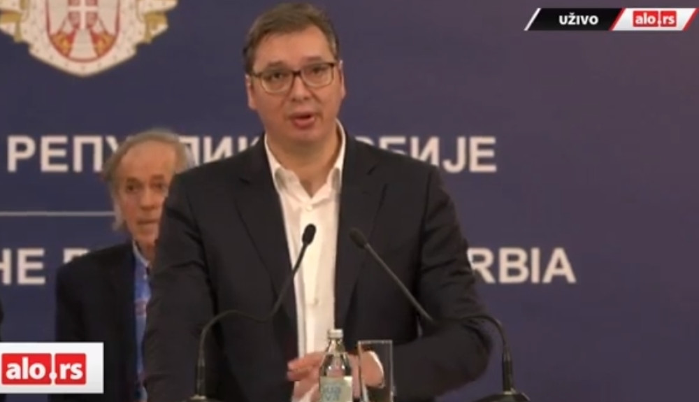 VUČIĆ APELOVAO NA NAROD~Ne kupujte brašno i konzerve!