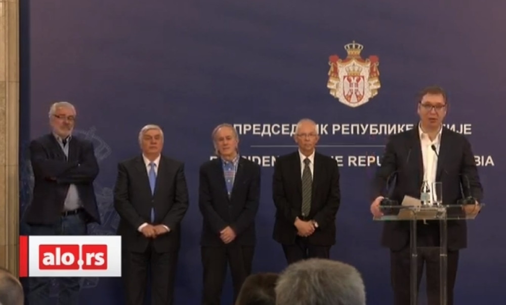 Našalio se na svoj račun, rekao kako će on da se zaštiti od koronavirusa