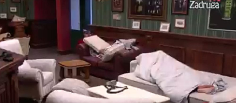 Vrelo u Beloj kući! Pao žestoki s*ks u "Zadruzi! (VIDEO 18+)