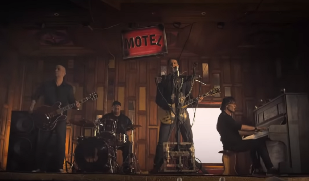 Pevač legendarnog benda o Jali i Bubi: "Mi dođemo sa 700 kilograma opreme, vredne 50.000 evra, a oni sa CD-om!"