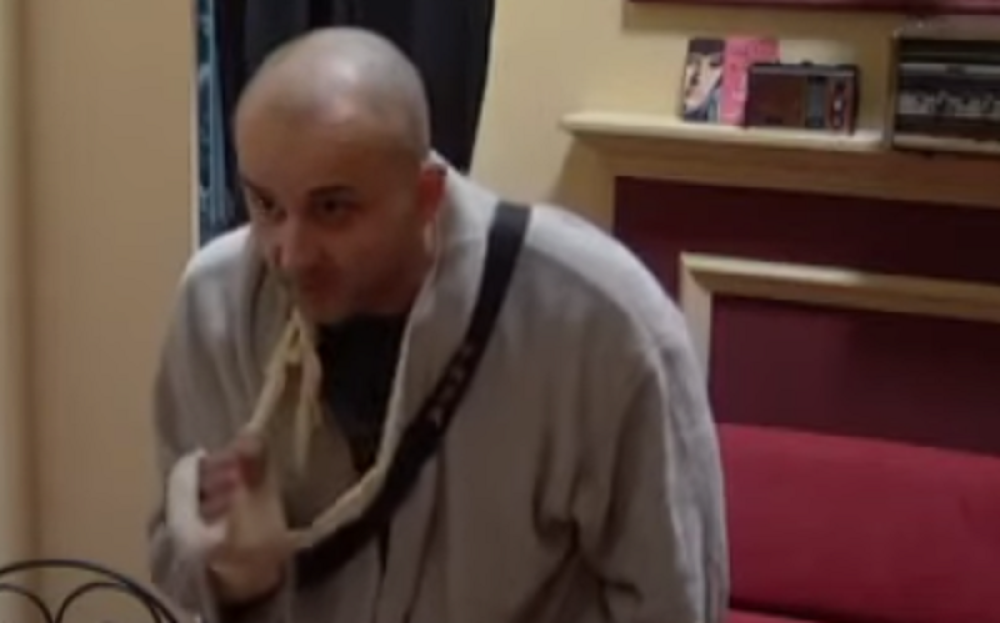 Haos u rijalitiju! Mlađan Jovanović nasrtao na ovog zadrugara sa slomljenom rukom! Uletela i Miljana Kulić! (VIDEO)