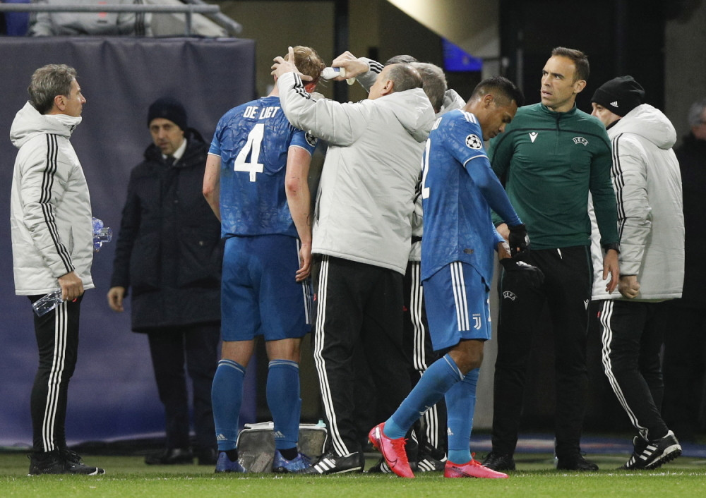 Od kad je napustio Ajaks samo mu se loše stvari dešavaju, Holanđanin obliven krvlju uplašio fudbalsku javnost (UZNEMIRUJUĆ SADRŽAJ)