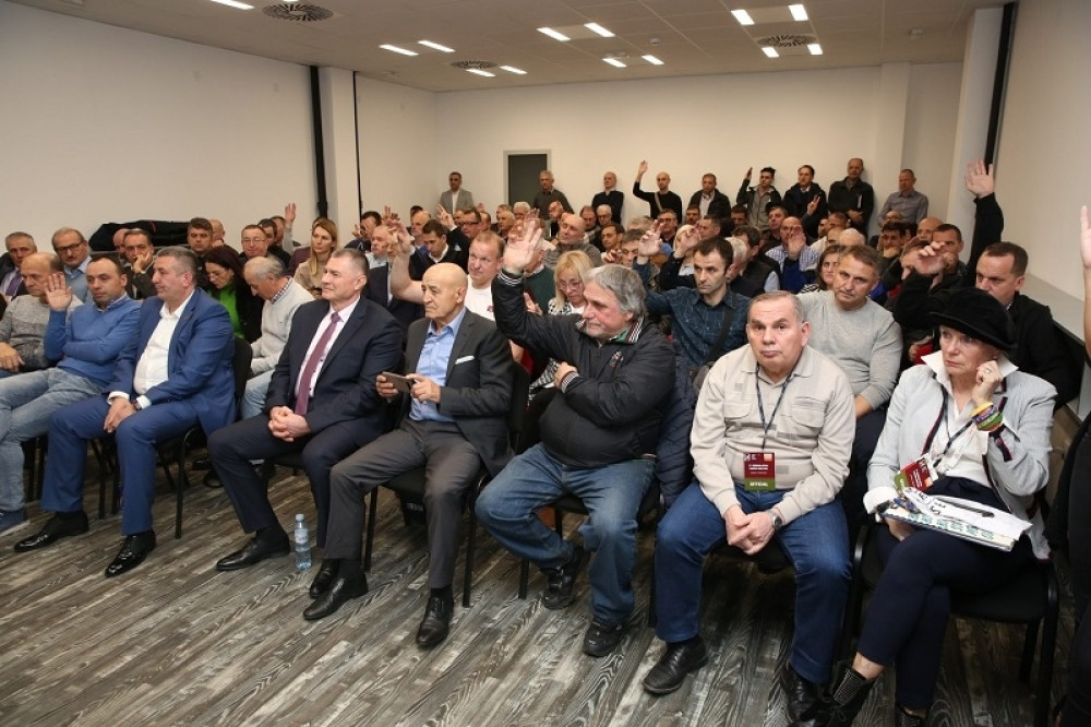 Jednoglasnom oglukom skupštine predsednik ostaje isti i naredne četiri godine (FOTO)