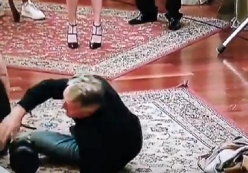 Milojko zamalo da umre! Sela na njega i mešala: Gledaoci zgranuti! (VIDEO)