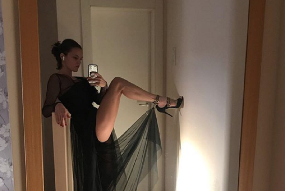Slavica Ćukteraš nakon iskustva u striptiz baru završila na šipci! (FOTO)