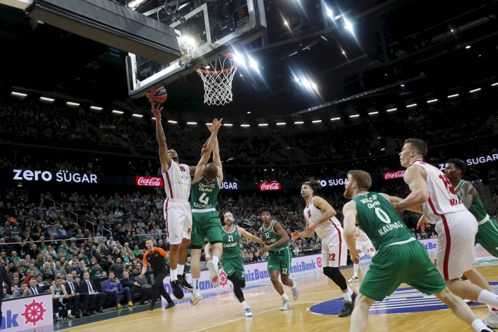 Odlična partija Micova nije bila dovoljna za trijumf Milana (FOTO)