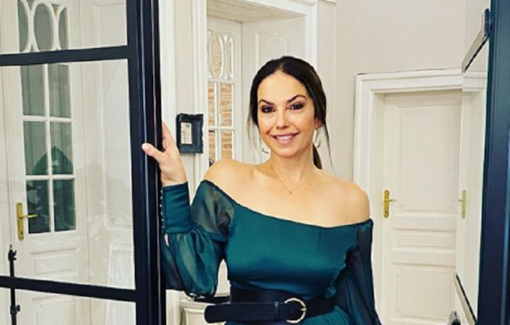 Nataša Ninković opčinila izgledom na otvaranju FESTA! Glumica ukrala svu pažnju! (FOTO)