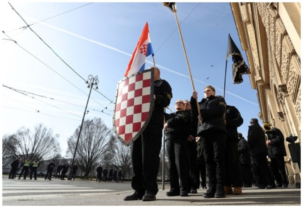 Potpuna zabrana pokliča "Za dom spremni" i svih ustaških simbola!