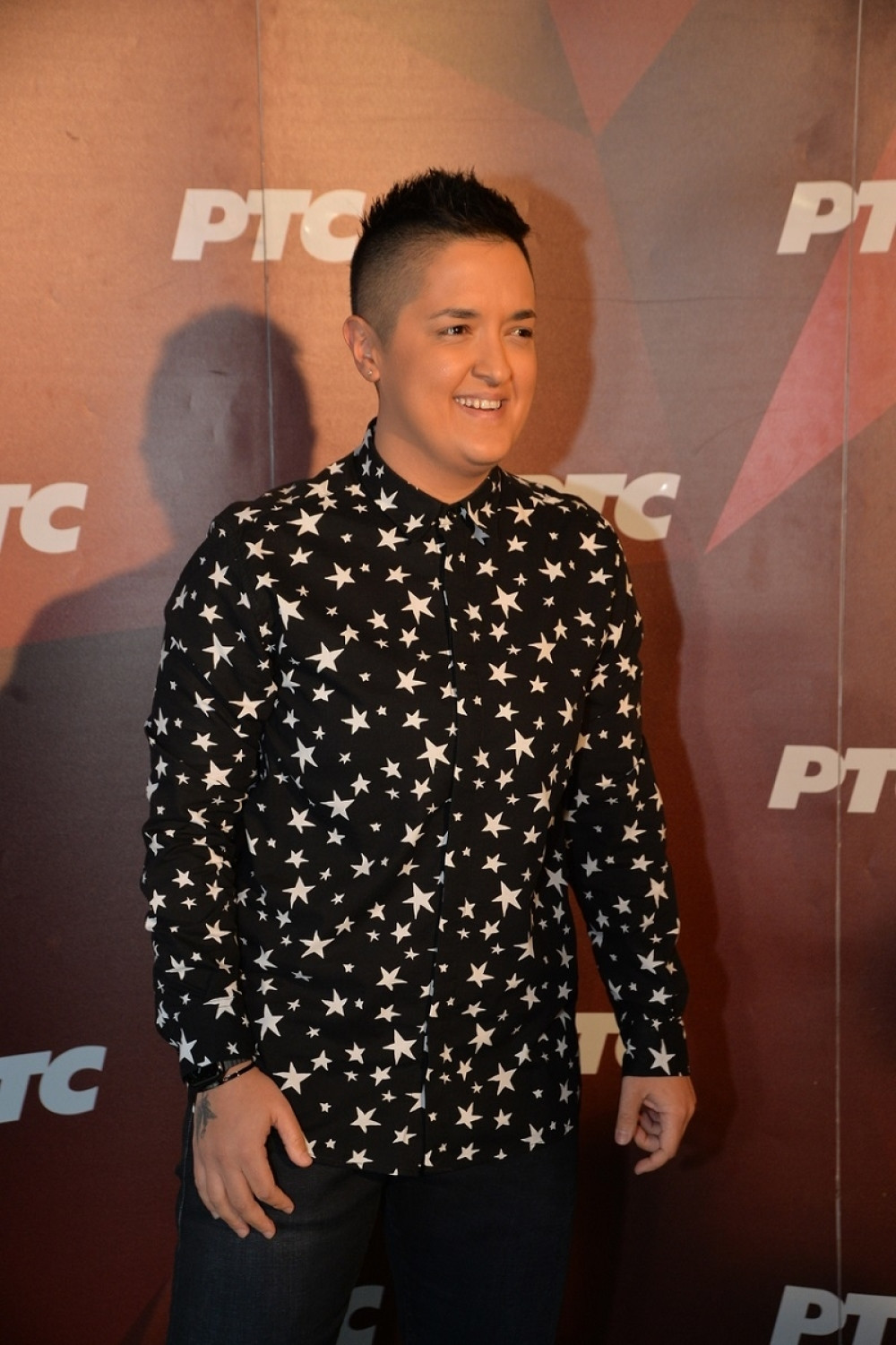 Marija Šerifović na početku karijere otpevala narodnjak na albumu ove poznate pevačice! (VIDEO)