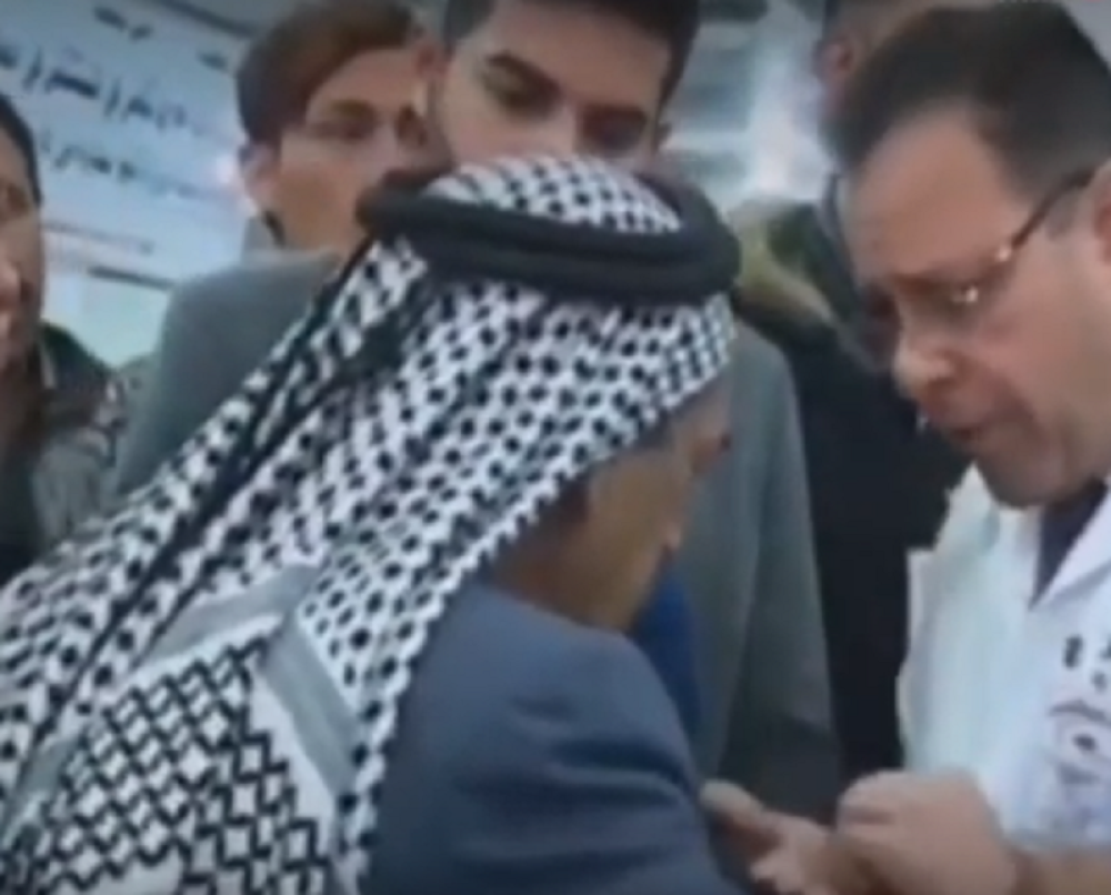 Dobio infarkt iznenada, pa se samo srušio na zemlju (VIDEO)