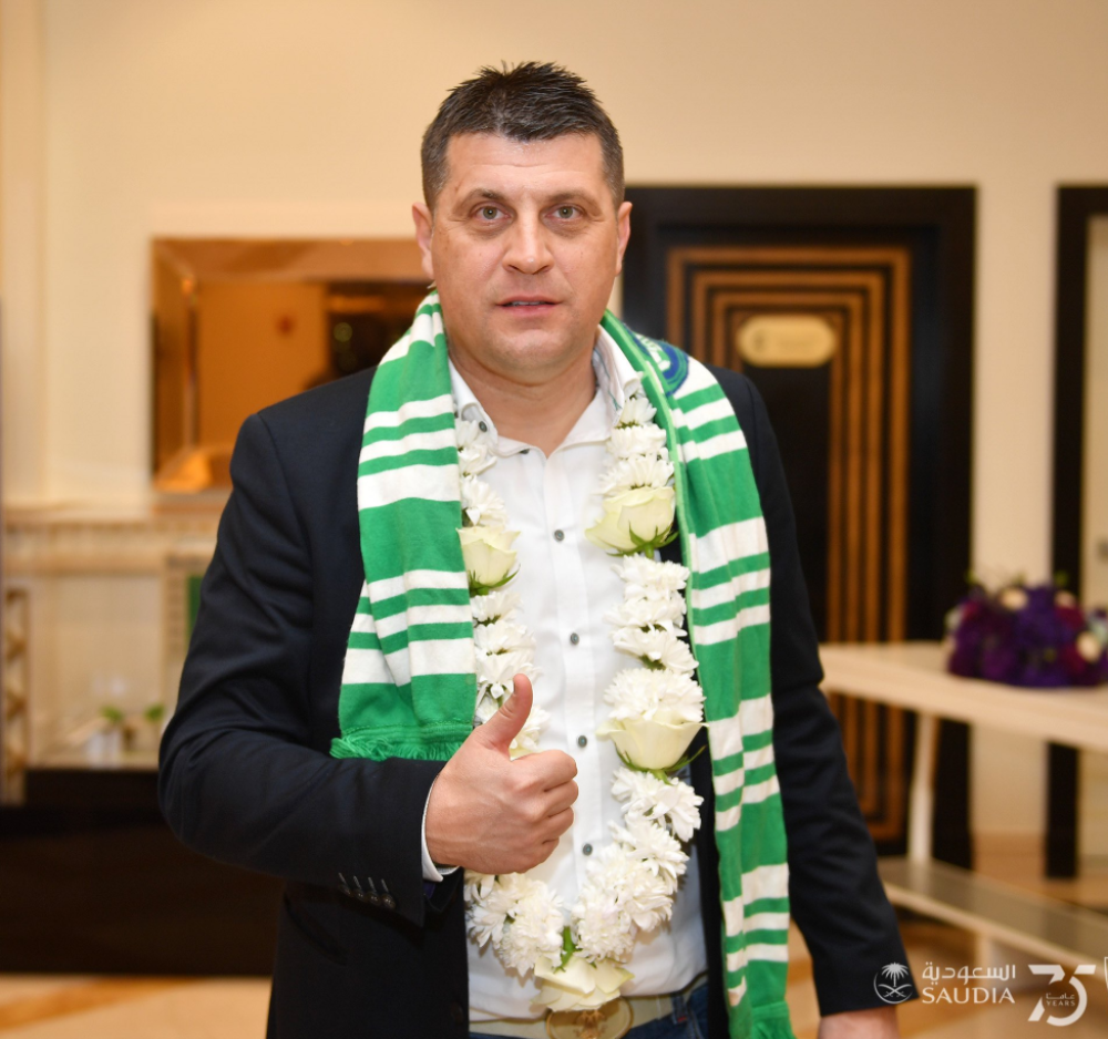 Nezapamćeni haos posle meča Al Ahlija, Milojević jedva sprečio tuču (VIDEO)