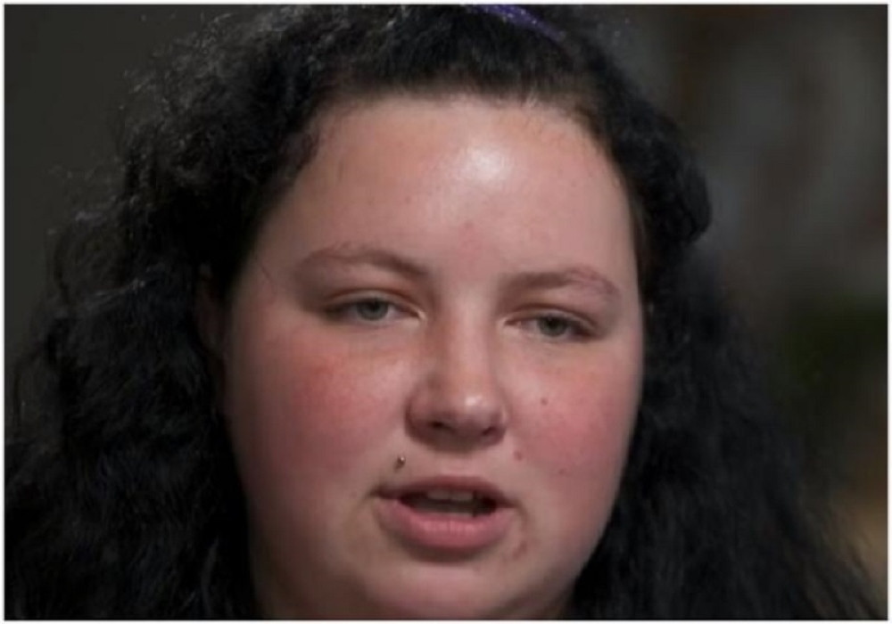 Dečko je naterao da potpiše ugovor i bude njegov rob, tada su počele tri godine užasa! (VIDEO)