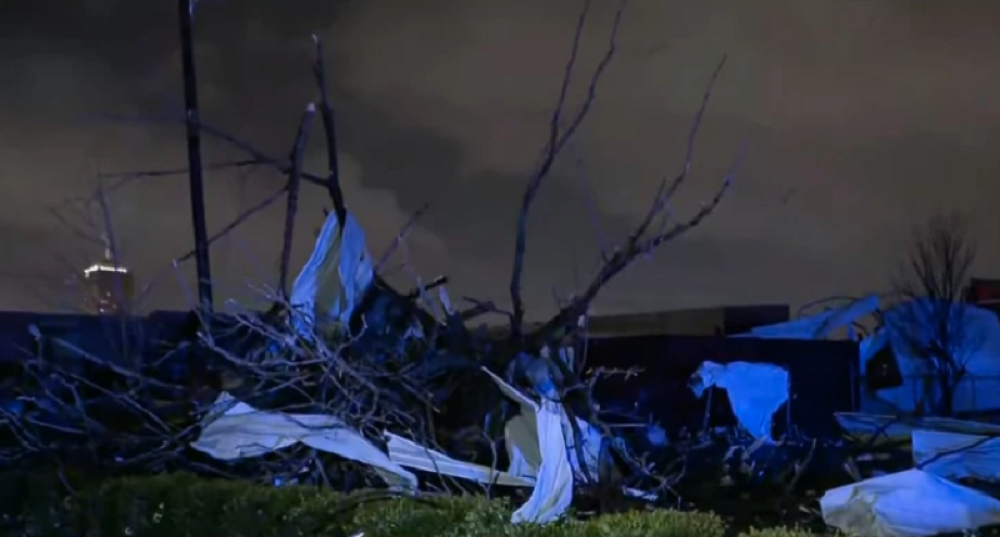 Zgrade sravnjene sa zemljom! Hitne službe su na terenima, poginulo najmanje 19 ljudi (VIDEO)