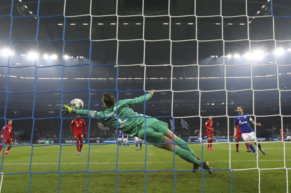 Bajern eliminisao Šalke, sjajni Nojer blistao! (VIDEO)