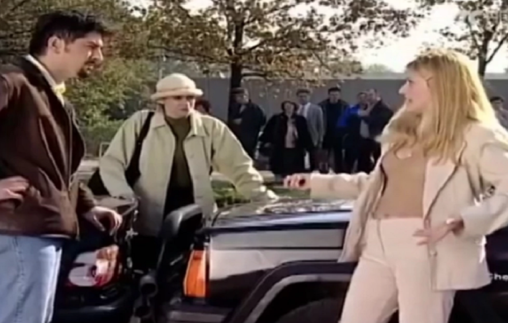 Igrala je u "Porodičnom blagu" pa nestala sa scene! Vratila se u rodno mesto na vrhuncu karijere: "Nešto me je vuklo da se vratim na Kosovo"