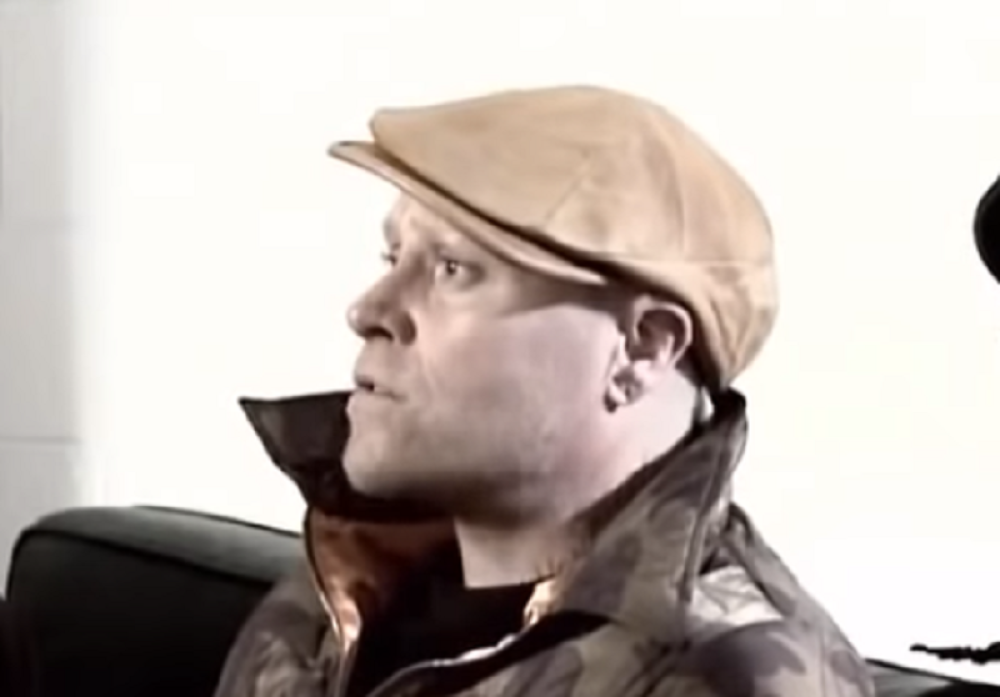 "Žao nam je što moramo ovo da vam kažemo, ali naš brat je oduzeo sebi život..."