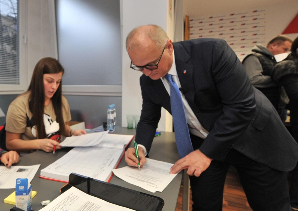 Vesić: Siguran sam da će građani podržati Vučića
