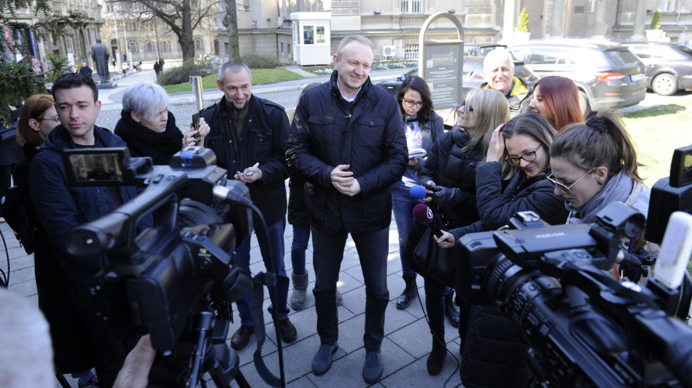 Đilas gledao televiziju N1, a onda mu je zaparalo uši ono što je voditeljka izustila - Prodali ga njegovi?!