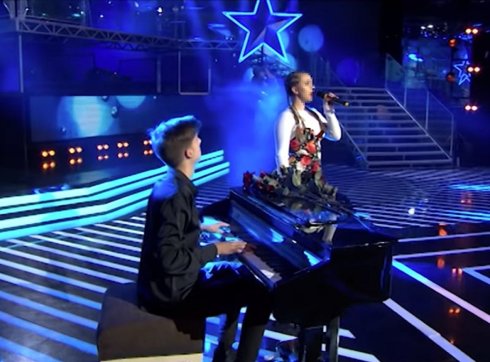 Prozivali su je zbog Lune, a danas je bombetina vrhunskog vokala! (FOTO)