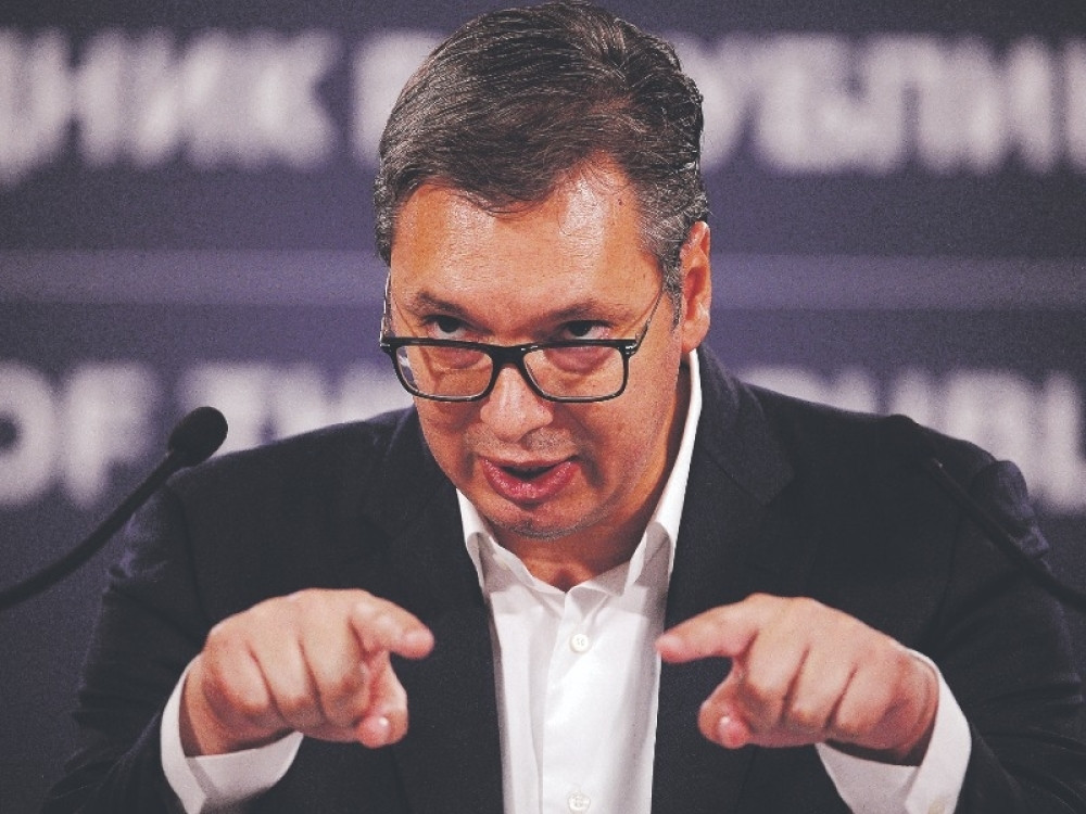 Ugljaninov funkcioner: Ne dovodi Vojsku Srbije u Sandžak! - Vučić: Skinuću ti taj cinični osmeh sa lica!