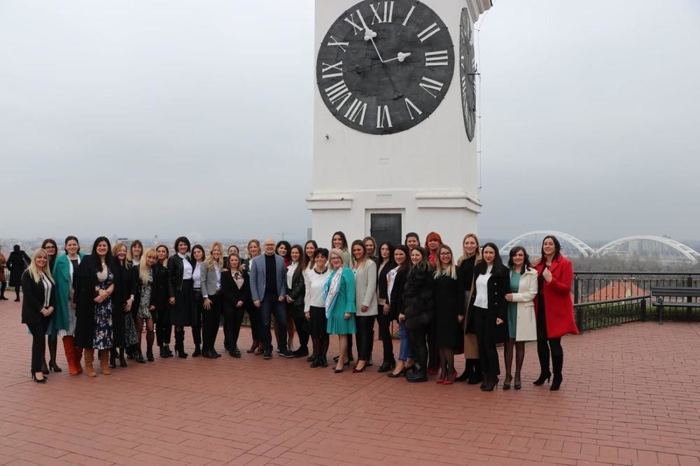 Najjači deo SNS su naše koleginice, a Srbija je uspešna onoliko koliko su žene snažne!