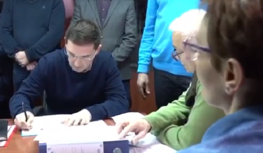 GIК prihvatio listu SNS, pa se predomislio! Tako izgleda Zelenovićeva demokratija (VIDEO)