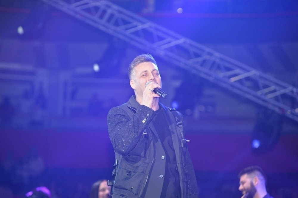 Publika pala u trans: Pesmom "Potraži me" Leksington bend zapalio Arenu! (VIDEO)