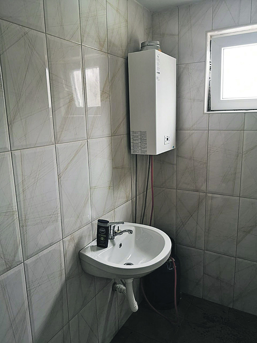 ALO zavirio u SVLAČIONICU STRAVE I UŽASA gde su se fudbaleri Kušiljeva gušili zbog plinskog isparenja (FOTO)