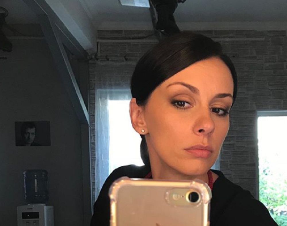 Sloboda Mićalović u zaštitnom odelu sa mačem u ruci! Na prizor se oglasila i tekta Verica Rakočević! (FOTO)