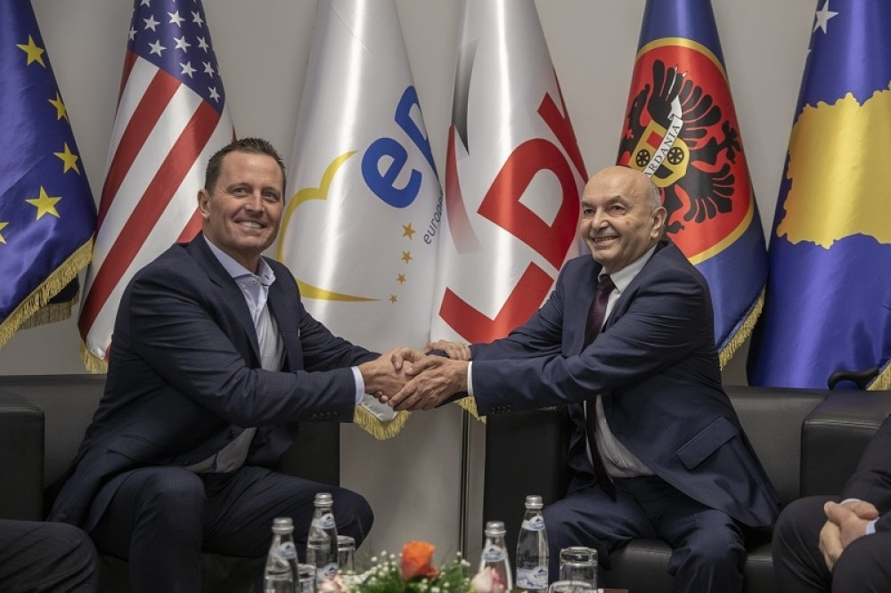 Poslao čoveka sa specijalnim zadatkom u Grenelov kabinet!