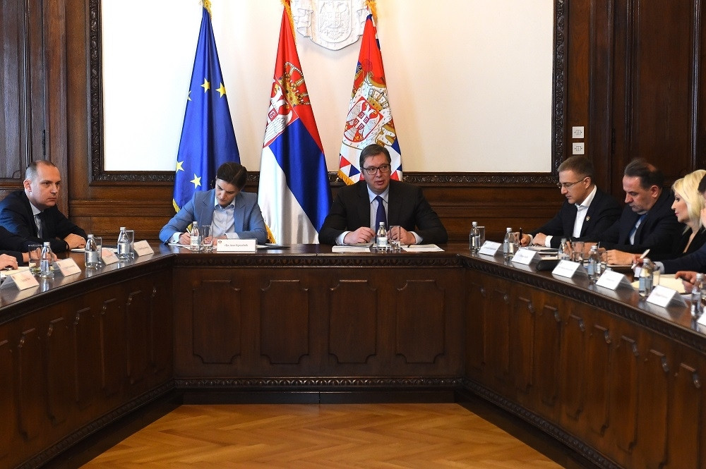 Hitan sastanak tačno u 19 časova