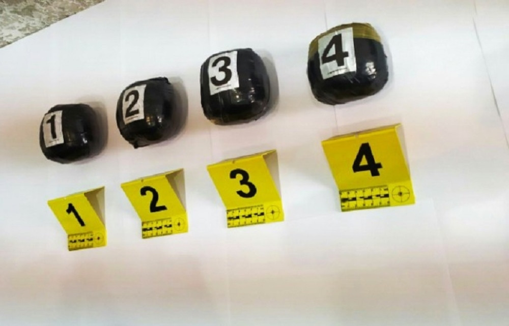 Uhvaćeni sa četiri paketa opojne droge (FOTO)