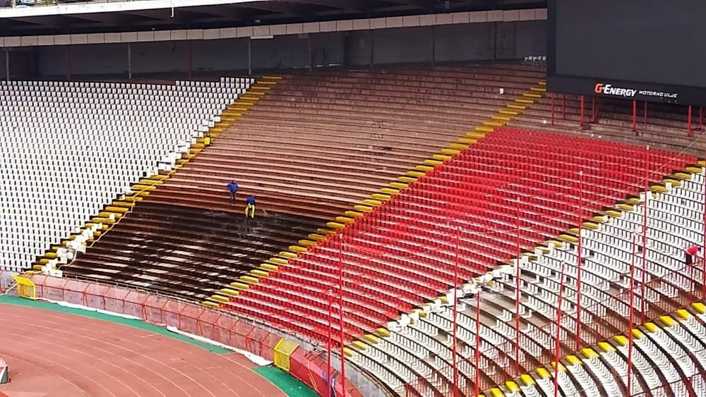 Saniranje štete na “Marakani”, šmrkovima se pere stadion! (VIDEO)