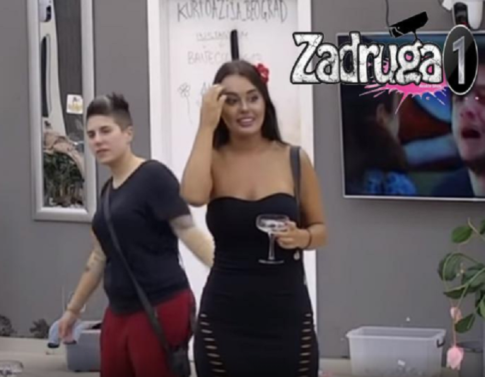 Ana Korać pokazala ribicu i grudi! Jedan detalj na njenom telu do sada niste videli! (VIDEO 18+)