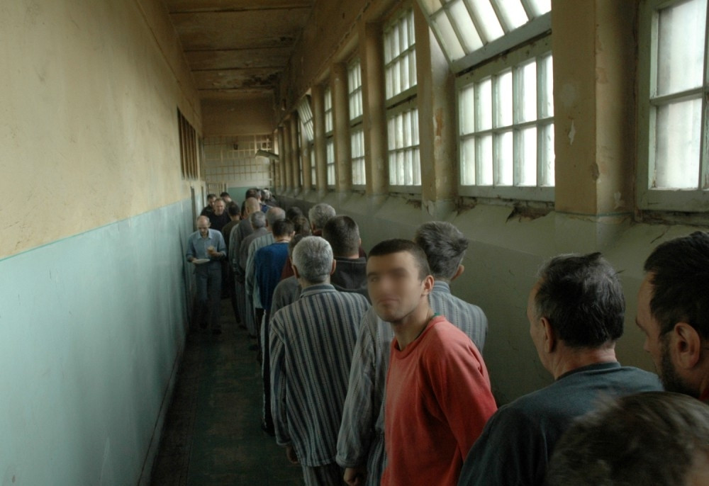 Zatvorenika našli sa omčom oko vrata