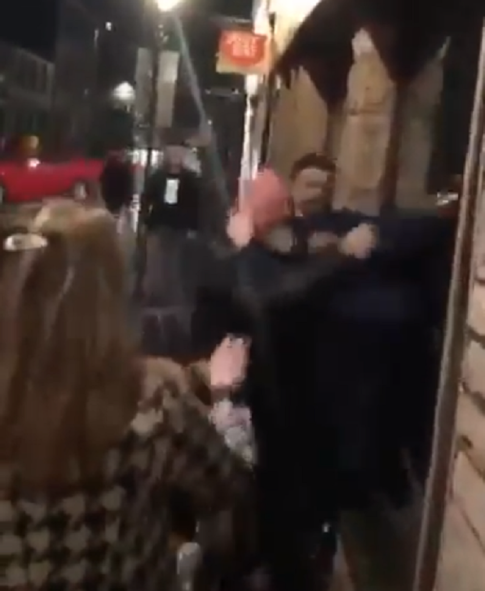 Brutalna tuča Zvezdinog dželata u Glazgovu, policija morala odmah da reaguje (VIDEO)