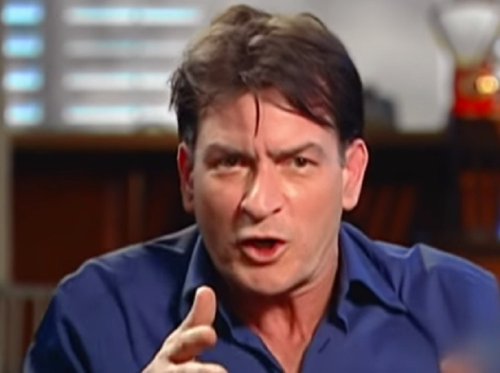 Čarli Šin ponovo optužen za silovanje tinejdžera i to usred bela dana!