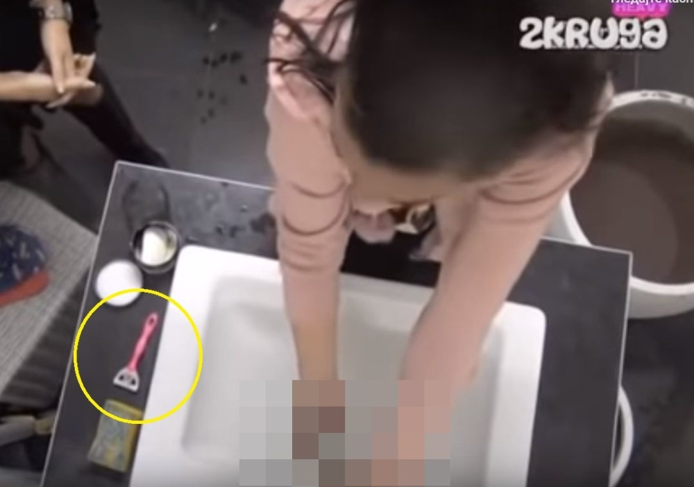 Tara Simov ispira krv sa ruku, plače i vrišti! "Zovite policiju, vodite je" (NECENZURISAN VIDEO)