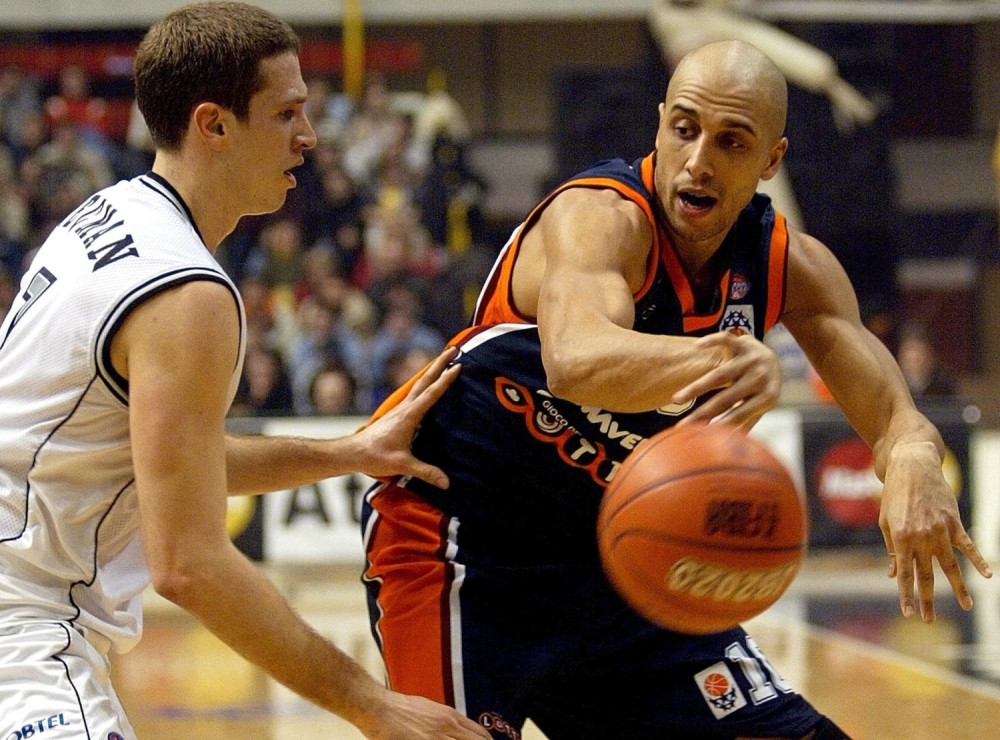 Dok su mu sugrađani u strahu, ikona Italije čini nezamislivo usred grada