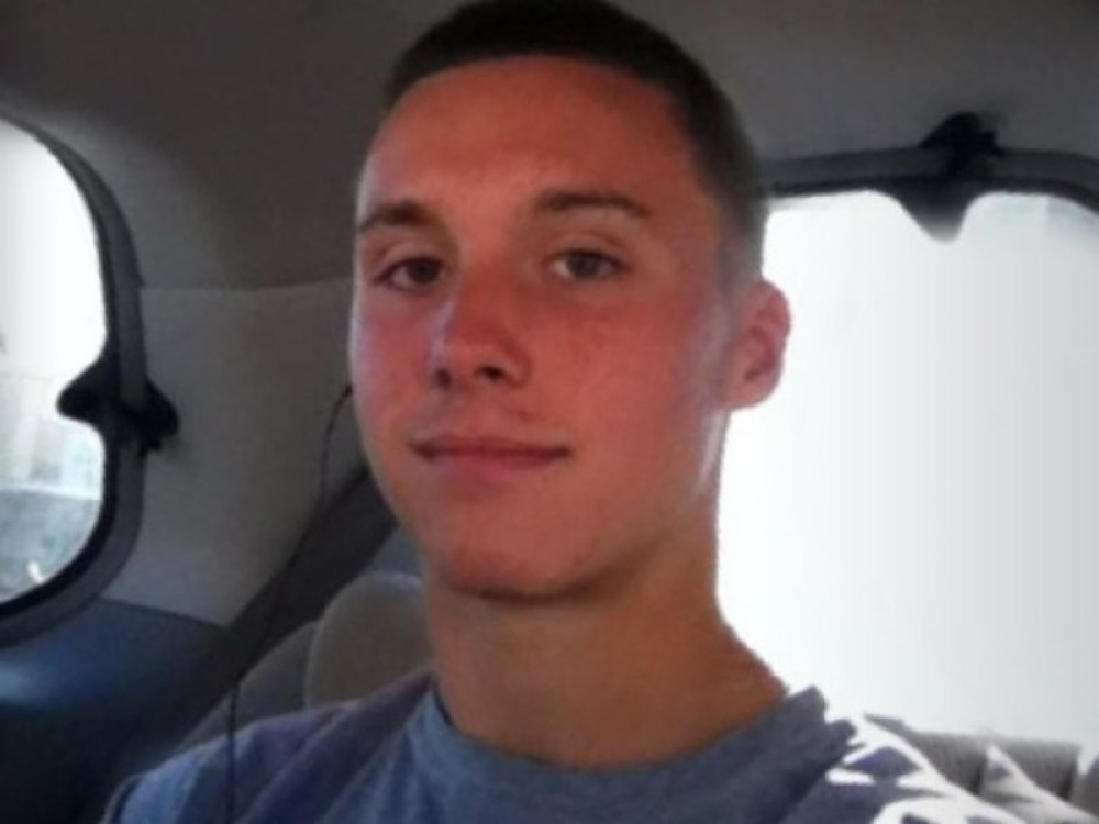 Poginuo popularni glumac (21) u stravičnoj saobraćajnoj nesreći!